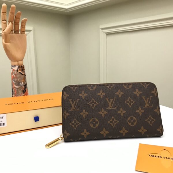 Louis Vuitton-Inspired M62581 Zippy Organizer Wallet