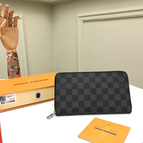 Louis Vuitton-Inspired N60111 Zippy Organizer Wallet